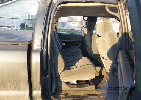 2003 Chevrolet Silverado 1500Hd Ls from USA, damaged, VIN 1GCGC13U93F220135